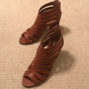 Steve Madden healed sandals